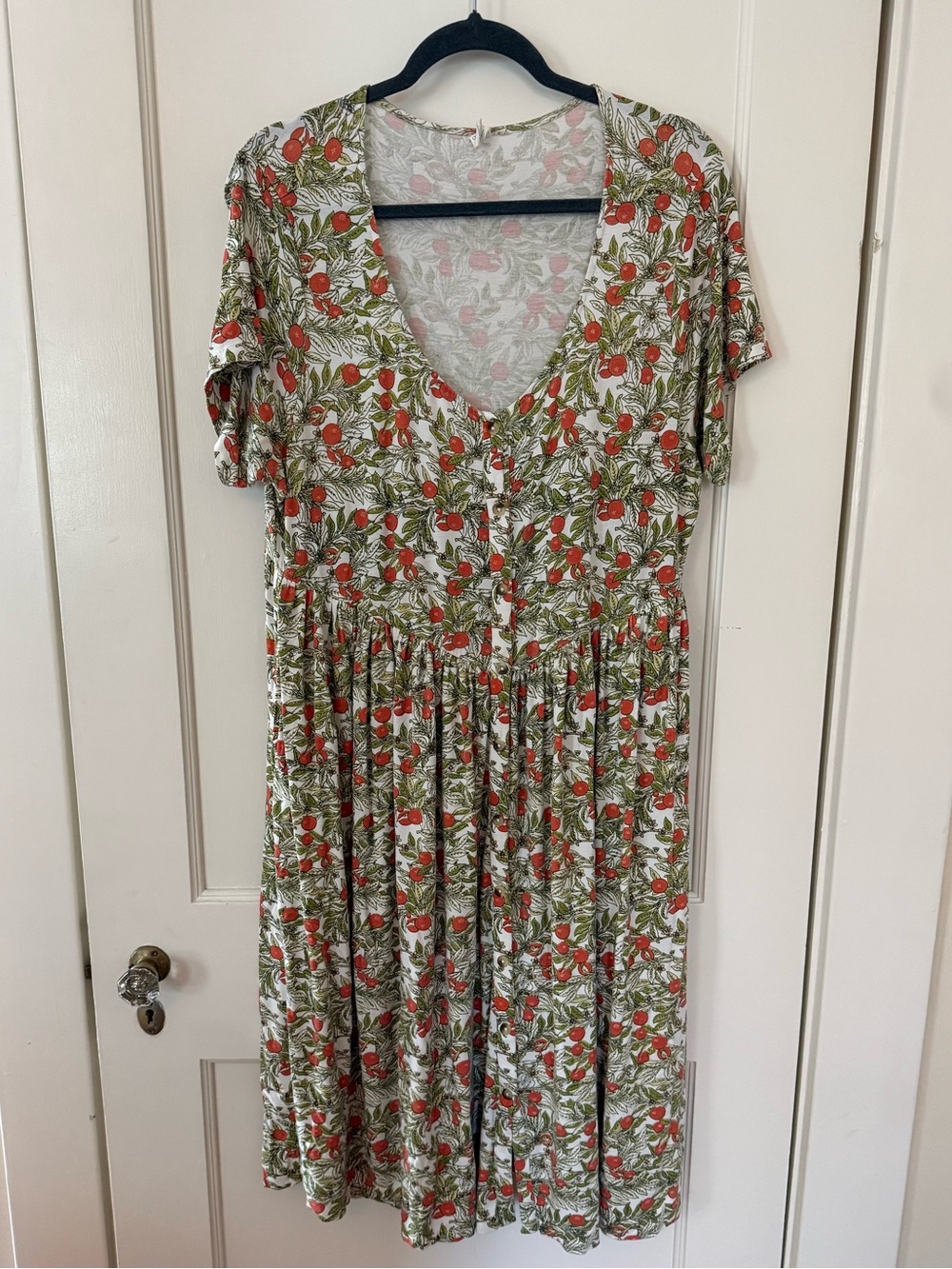 kate quinn Floral and orange blossom Trim V-Neck Top - Green & Pink